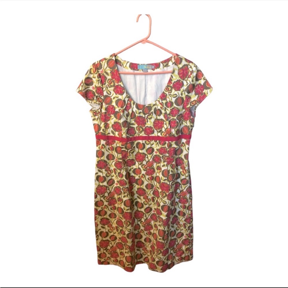 Boden Floral Scoop-Neck Dress in Cream and Pink